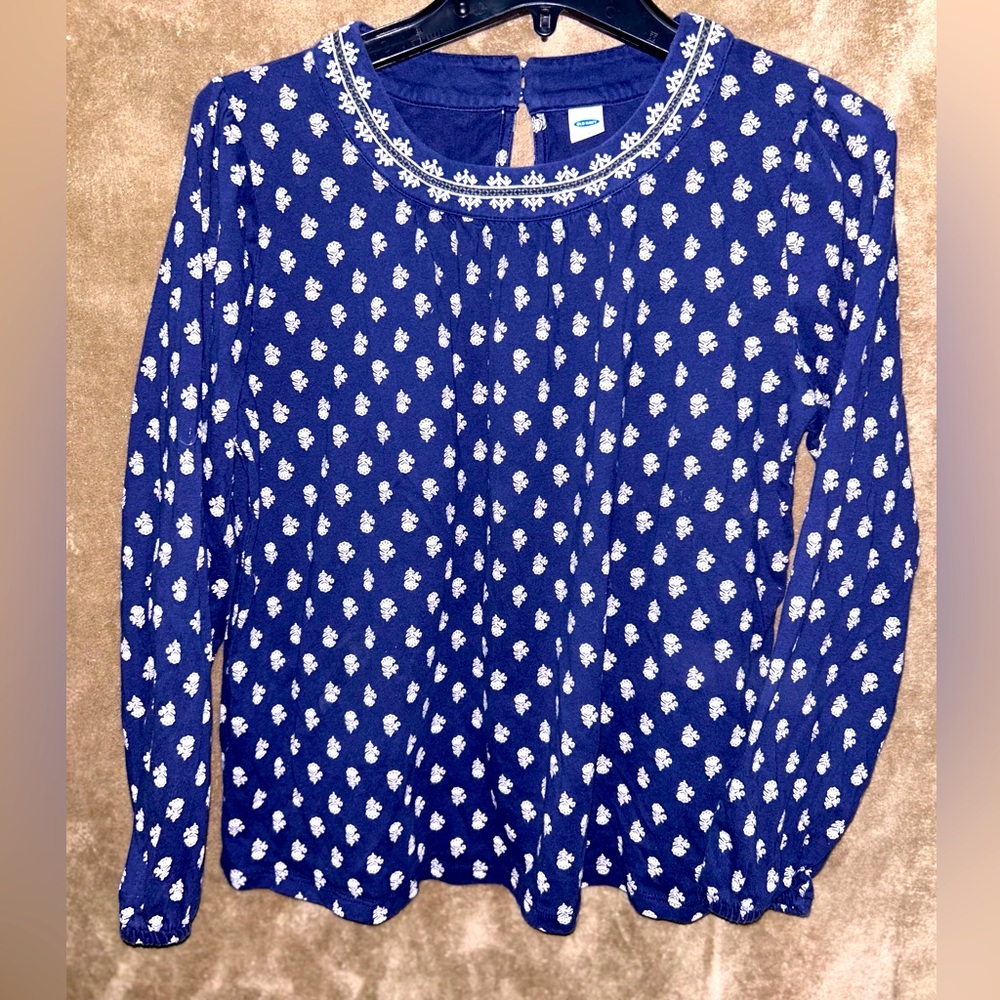 Old Navy blouse 💙💙